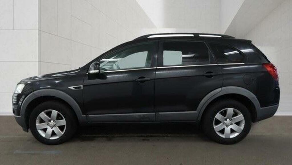 Chevrolet Captiva Suv 2.2 Vcdi Lt 4Wd Euro 5 7 Seats 201 Black #6