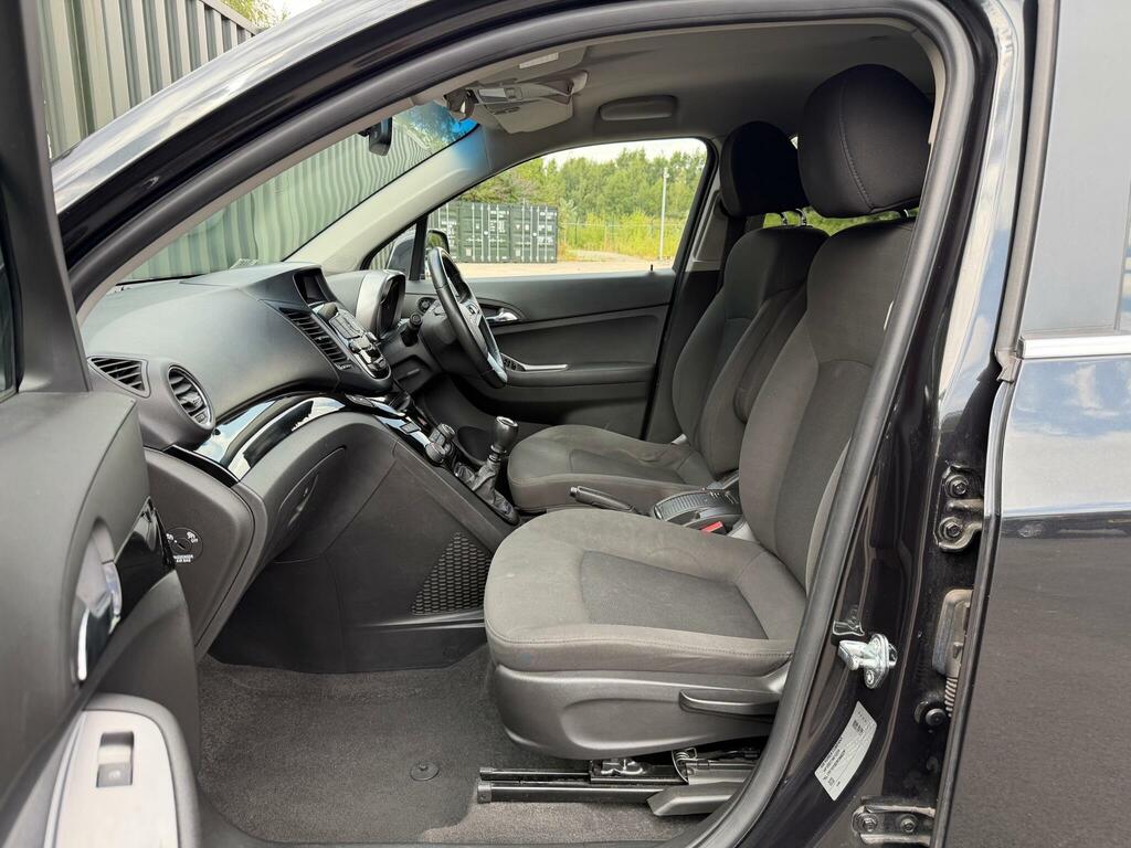 Chevrolet Orlando 2.0 Ls Vcdi 130 Bhp Red #13