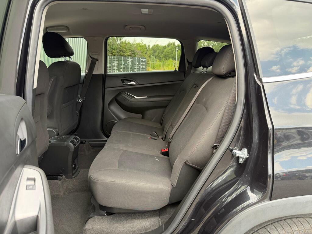 Chevrolet Orlando 2.0 Ls Vcdi 130 Bhp Red #12