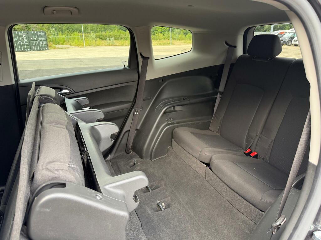 Chevrolet Orlando 2.0 Ls Vcdi 130 Bhp Red #11