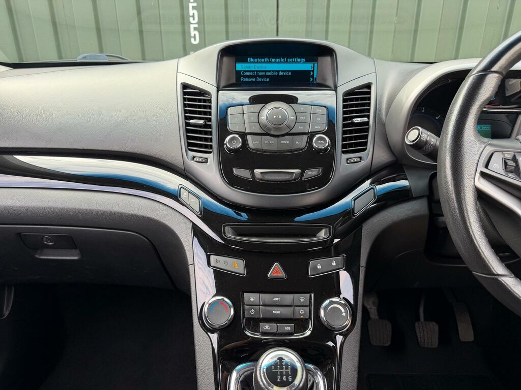Chevrolet Orlando 2.0 Ls Vcdi 130 Bhp Red #17
