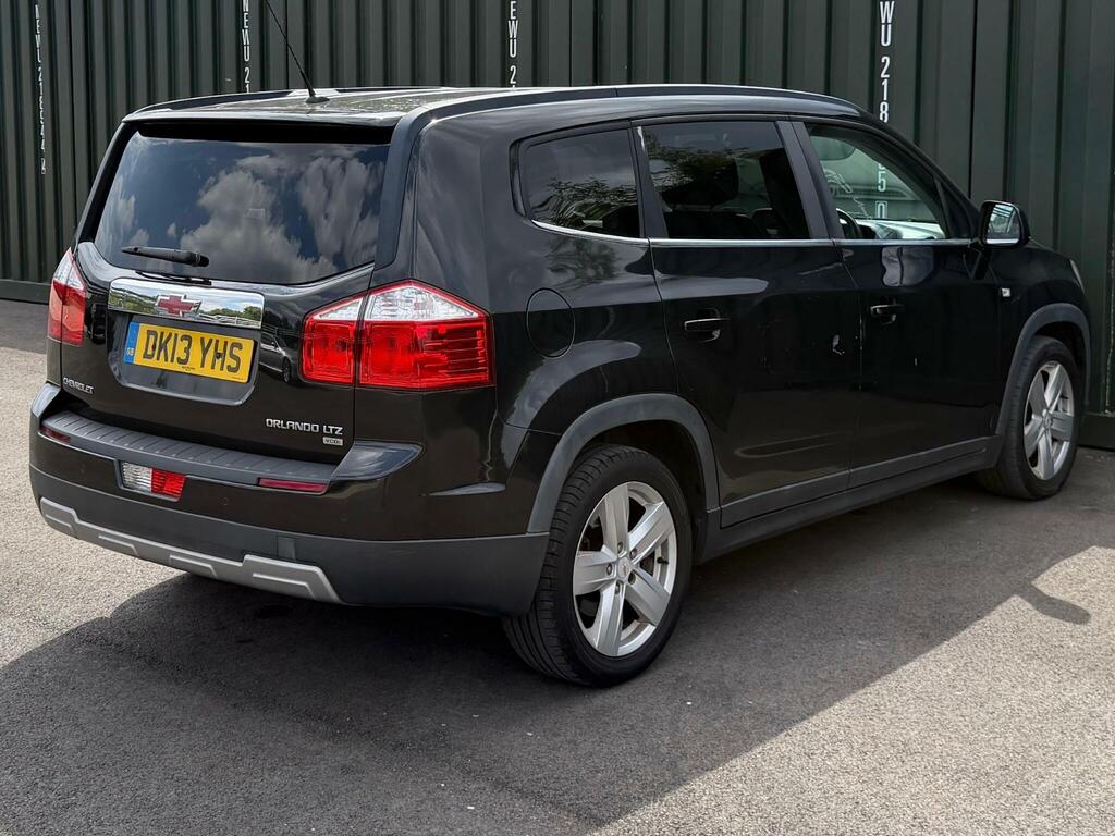 Chevrolet Orlando Ltz Black #6