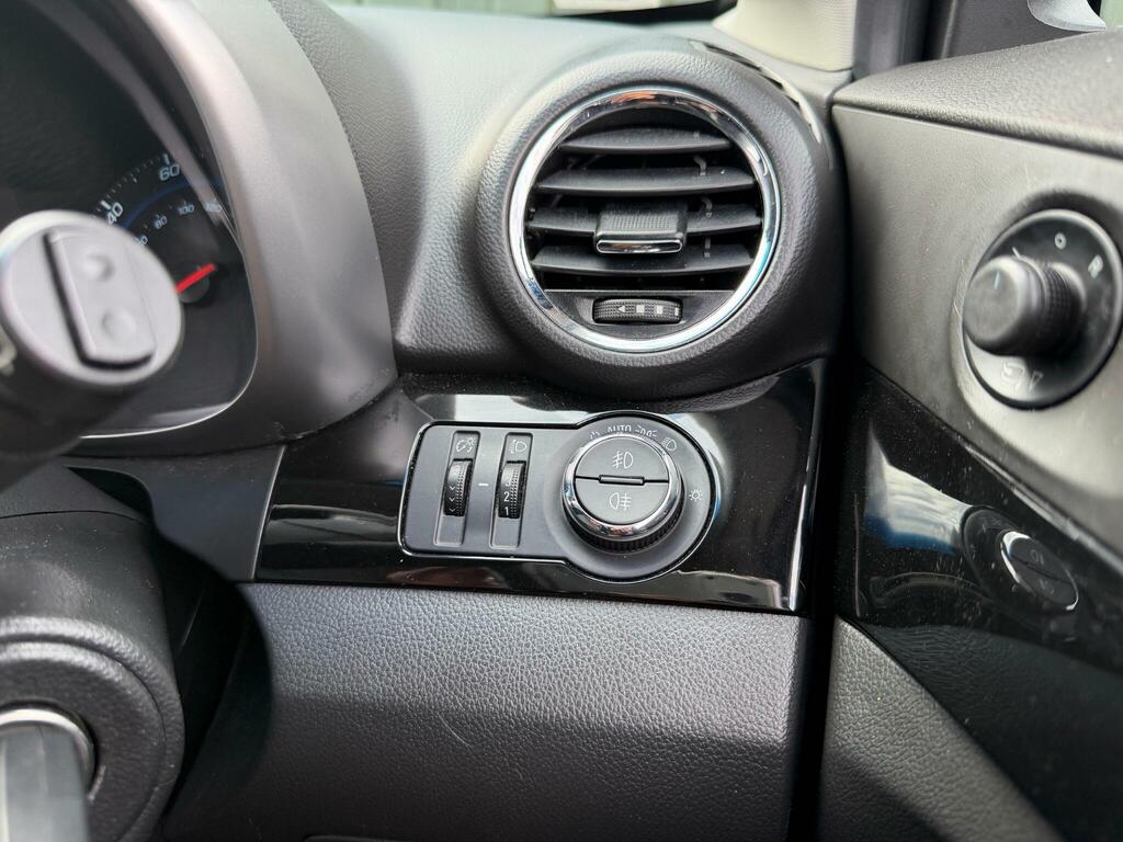 Chevrolet Orlando 2.0 Ls Vcdi 130 Bhp Red #25