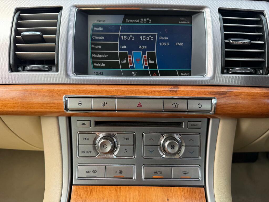 Jaguar XF 2.7D V6 Luxury Euro 4 Grey #18