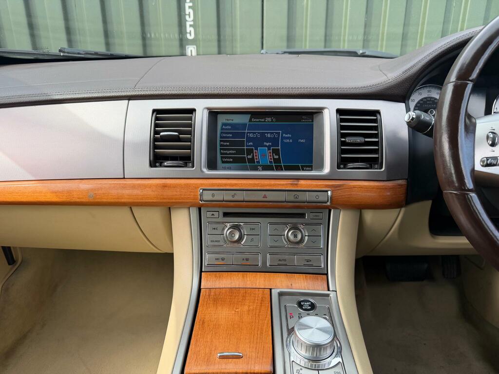 Jaguar XF 2.7D V6 Luxury Euro 4 Grey #15