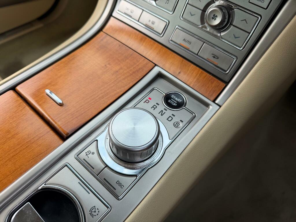 Jaguar XF 2.7D V6 Luxury Euro 4 Grey #19