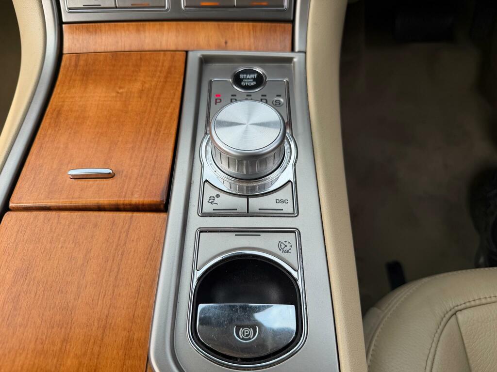 Jaguar XF 2.7D V6 Luxury Euro 4 Grey #20