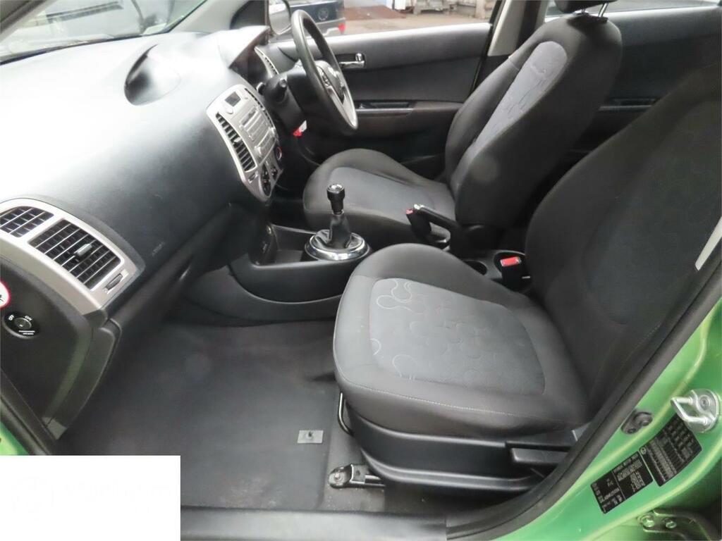 Hyundai I20 Comfort Green #2