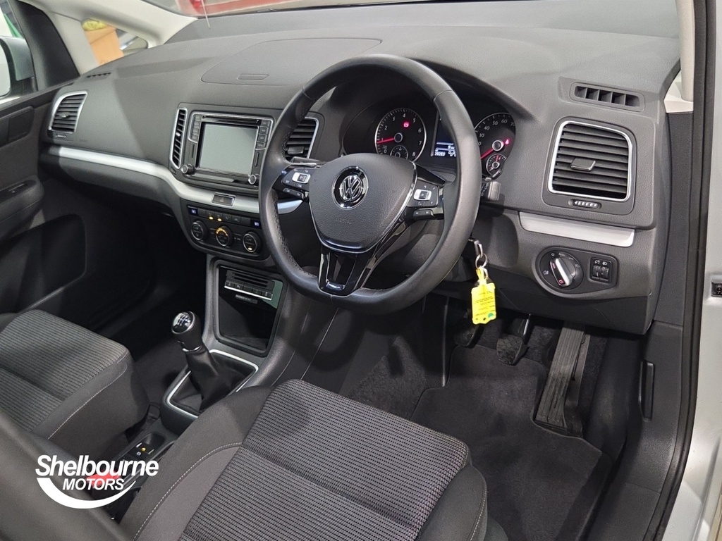 Volkswagen Sharan Sharan 1.4 Tsi Se Nav Mpv Euro 6 Silver #4