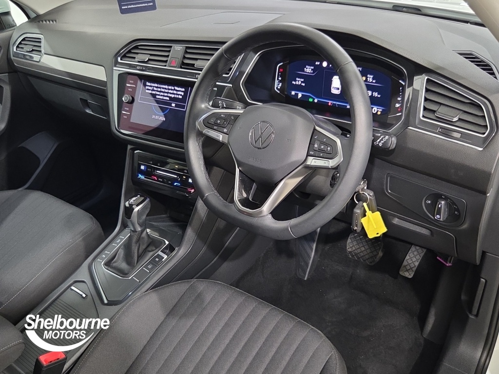Volkswagen Tiguan Allspace Tiguan Allspace 1.5 Tsi Life Suv Dsg Eu CYZ2270 White #4