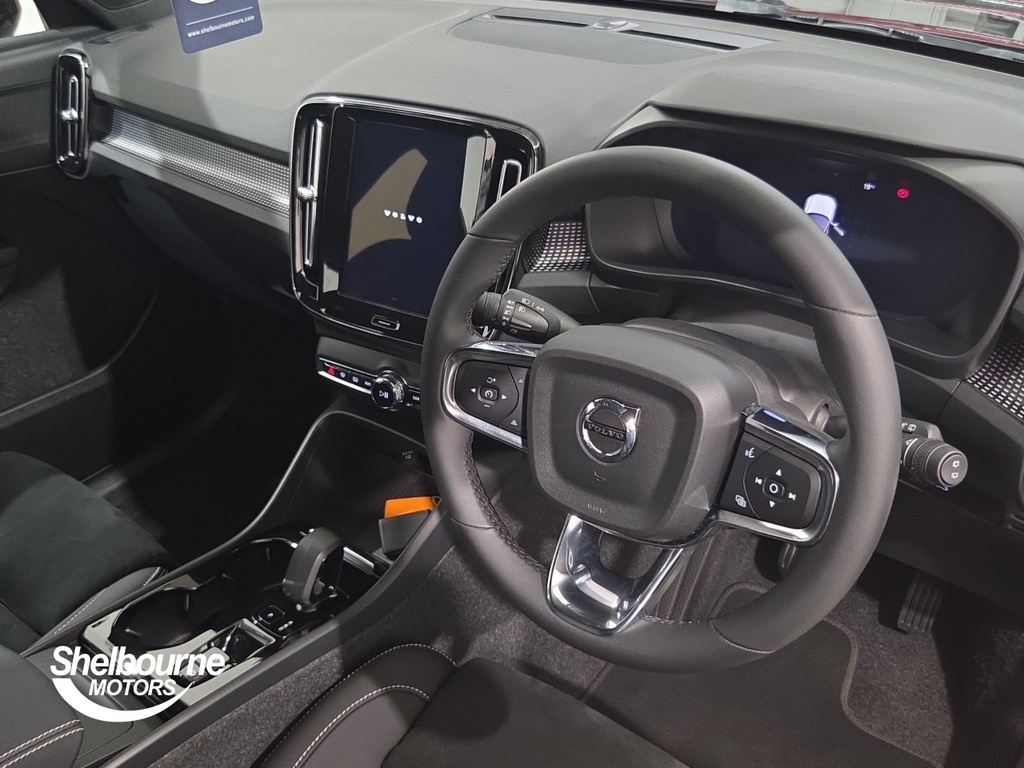 Volvo XC40 Xc40 2.0 B3 Mhev Plus Dark Suv Hybrid D TXZ9044 Black #4