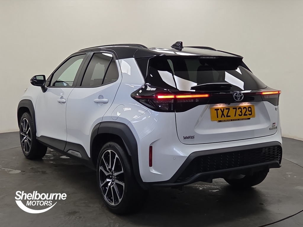 Toyota Yaris Cross Yaris Cross Gr Sport 1.5 Hybrid Fwd Ad TXZ7329 White #2