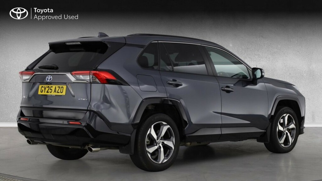 Toyota Rav 4 Gr Sport White #2