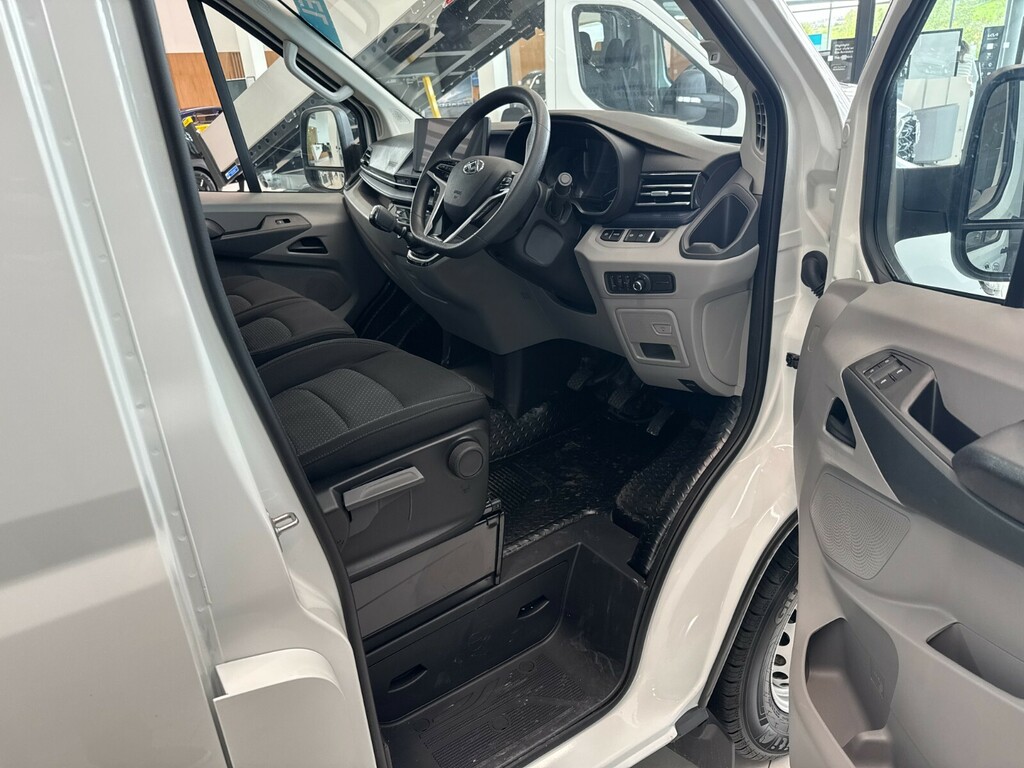 Maxus Deliver 9 Deliver 9 2.0 D20 150 High Roof Van Silver #12