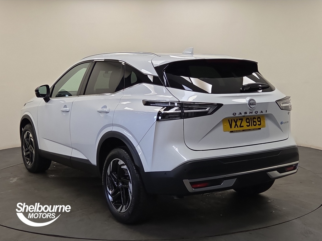 Nissan Qashqai Qashqai 1.5 E-power 205 N-connecta Hatchb White #2