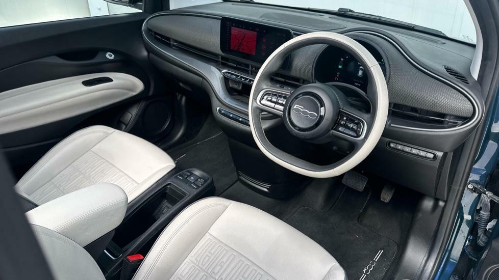 Fiat 500E C 42Kwh La Prima Convertible 118 Green #2