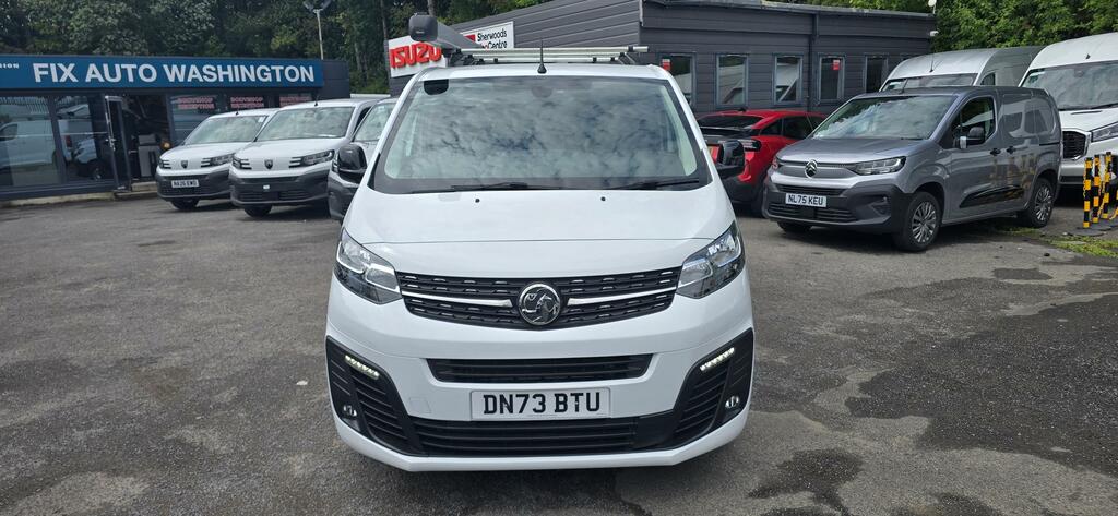 Vauxhall Vivaro 1.5 Turbo D 2700 Pro Panel Van 6Dr L White #5