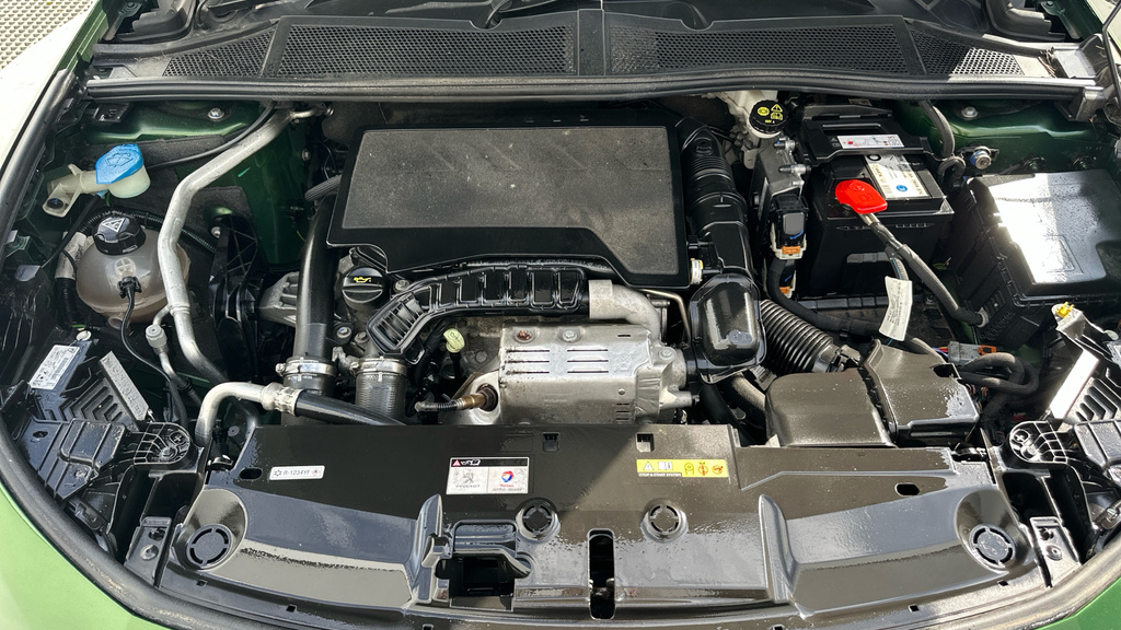 Peugeot 308 1.2 Puretech Gt Eat8 Black #16