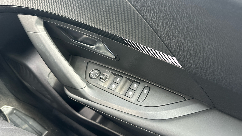 Peugeot e-2008 115Kw Gt 54Kwh Black #48
