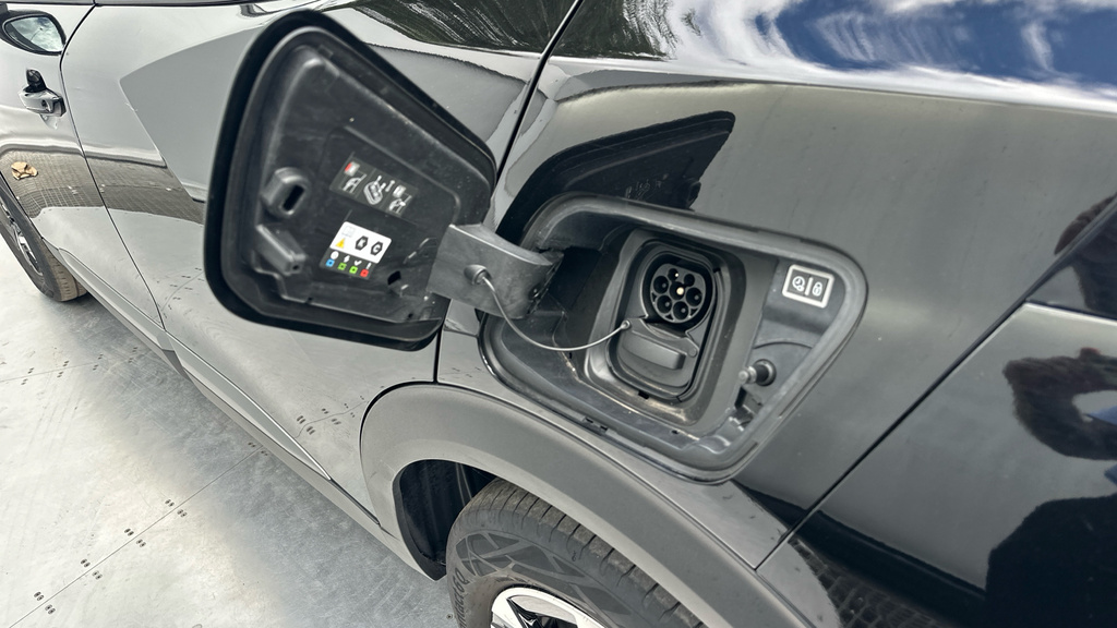 Peugeot e-2008 115Kw Gt 54Kwh Black #37