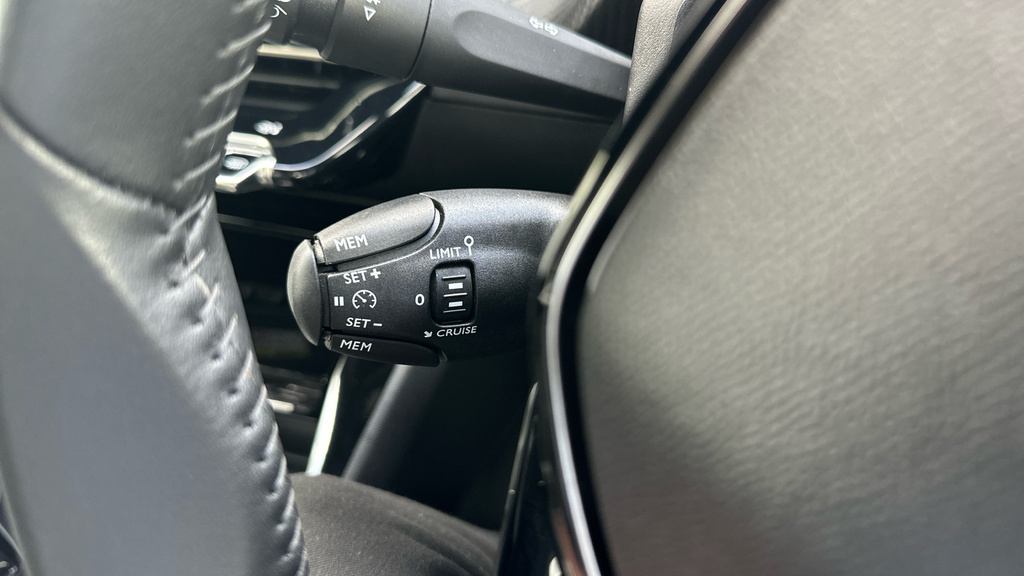 Peugeot e-2008 115Kw Gt 54Kwh Black #50