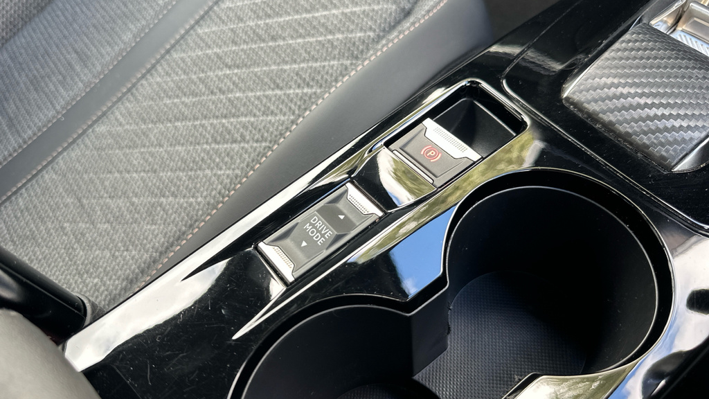 Peugeot e-2008 115Kw Gt 54Kwh Black #67