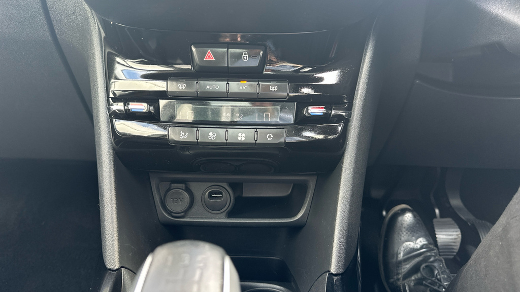 Peugeot 2008 1.2 Puretech Gt Line Eat #59