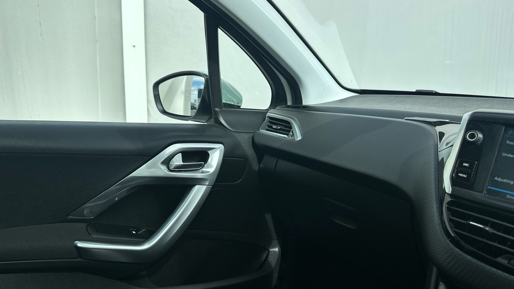 Peugeot 2008 1.2 Puretech Gt Line Eat #64
