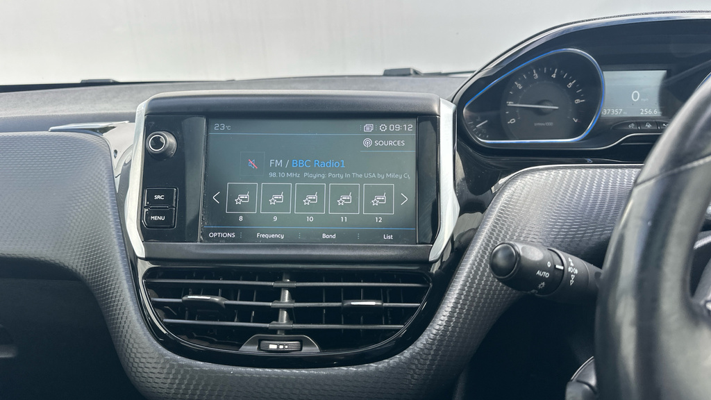 Peugeot 2008 1.2 Puretech Gt Line Eat #52