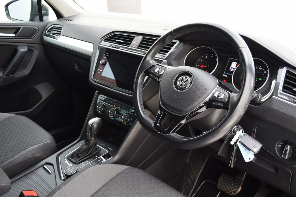 Volkswagen Tiguan 1.4 Tsi Se Navigation Suv Dsg 4Motion E Grey #2