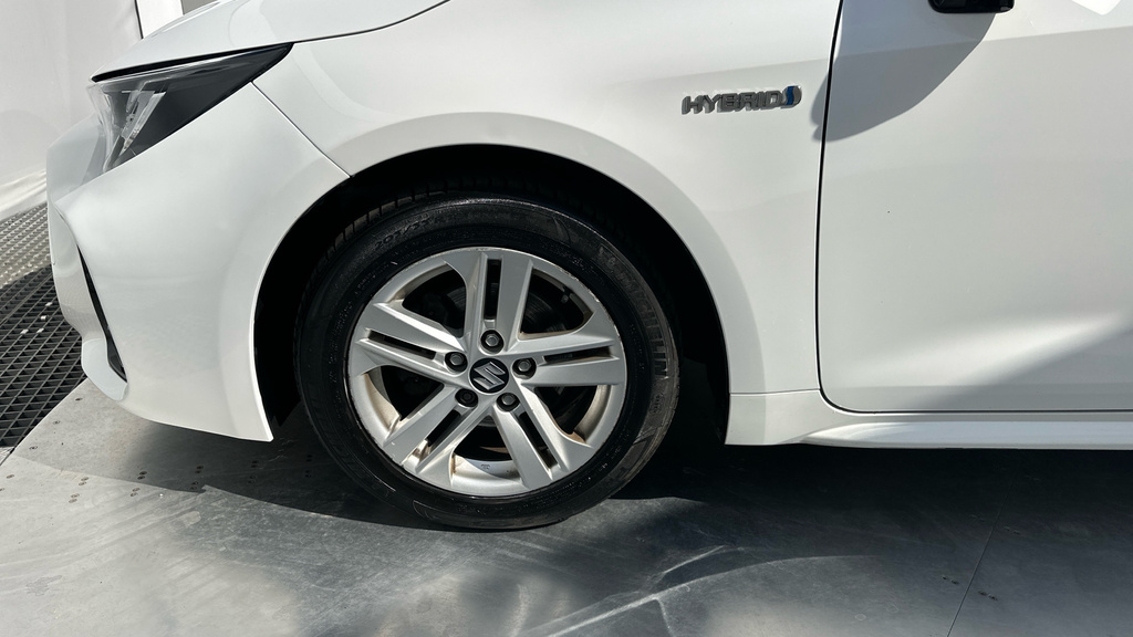 Suzuki Swace Swace 1.8H Motion Cvt Euro 6 Ss 5Dr2373 Suzuki White #17