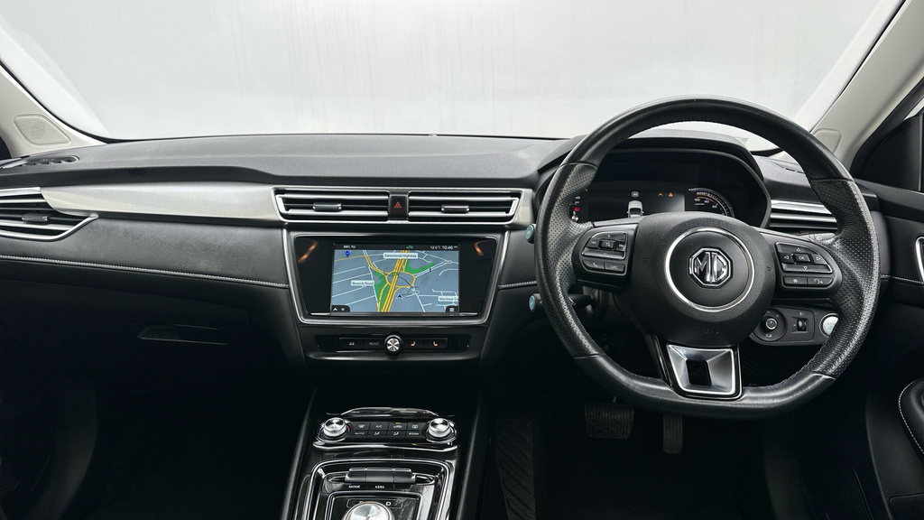 MG MG5 61.1Kwh Exclusive Long Range Estate A YE22OBL White #4