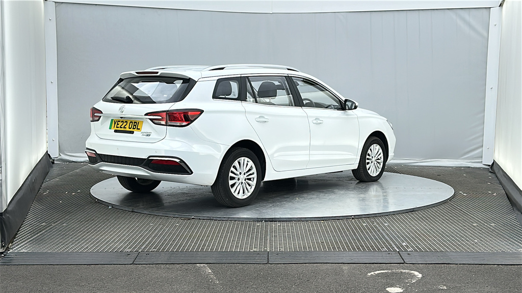 MG MG5 61.1Kwh Exclusive Long Range Estate A YE22OBL White #3