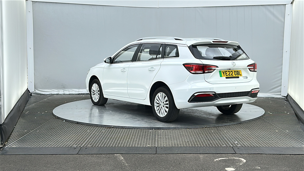 MG MG5 61.1Kwh Exclusive Long Range Estate A YE22OBL White #5