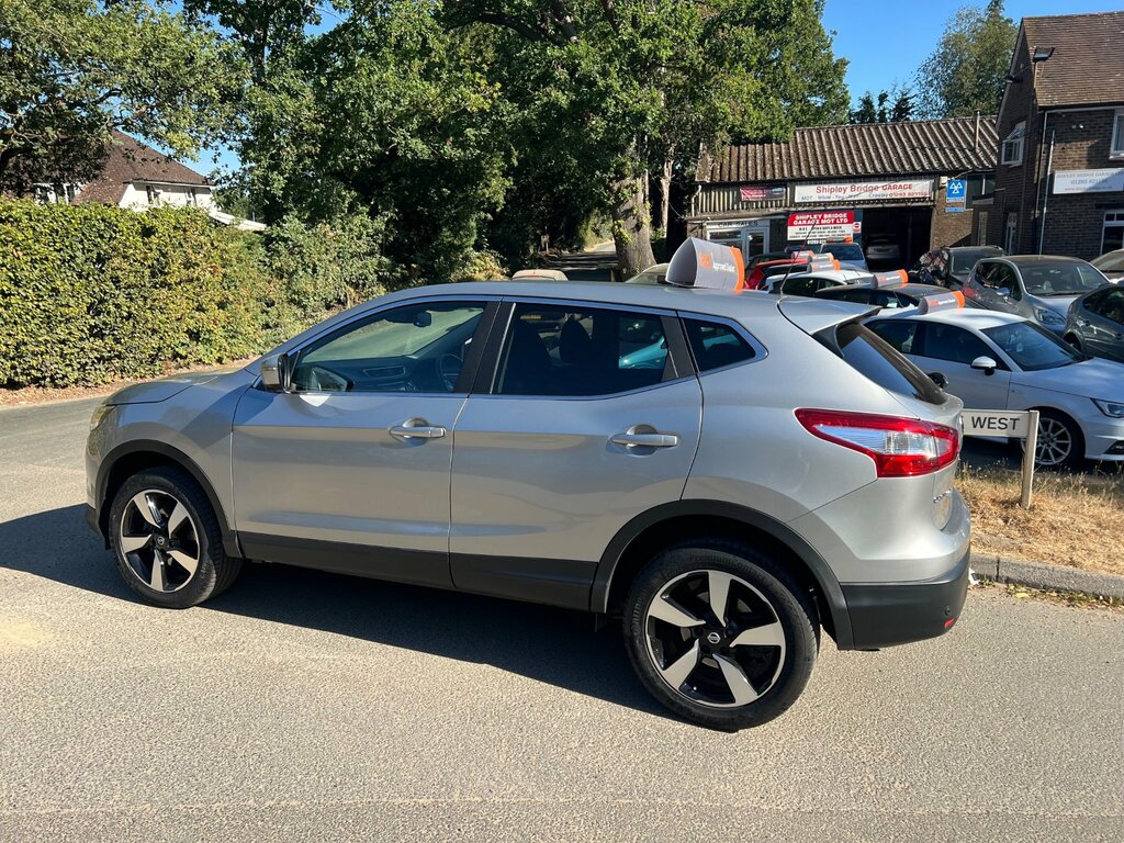 Nissan Qashqai 1.2 Dig-t N-tec Suv 2Wd Euro 6 EX65RVF Silver #5