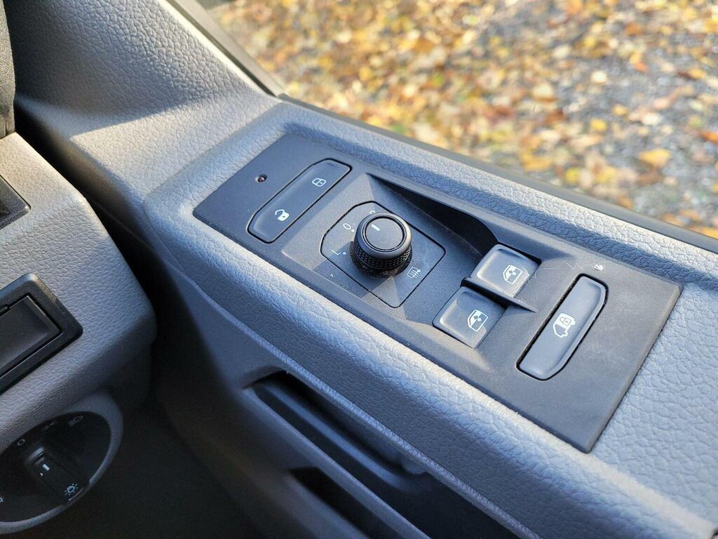 Volkswagen Campervan Transporter T28 Highline Tdi Grey #27