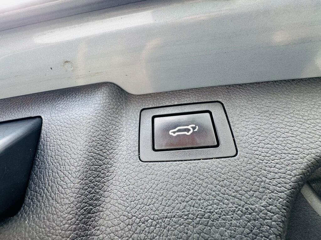 Hyundai Santa Fe Crdi Premium Blue Drive White #15