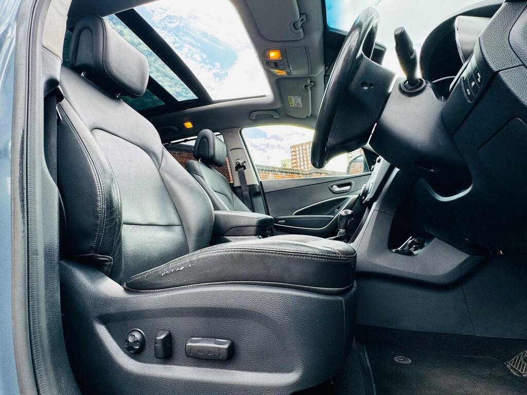 Hyundai Santa Fe Crdi Premium Blue Drive White #18