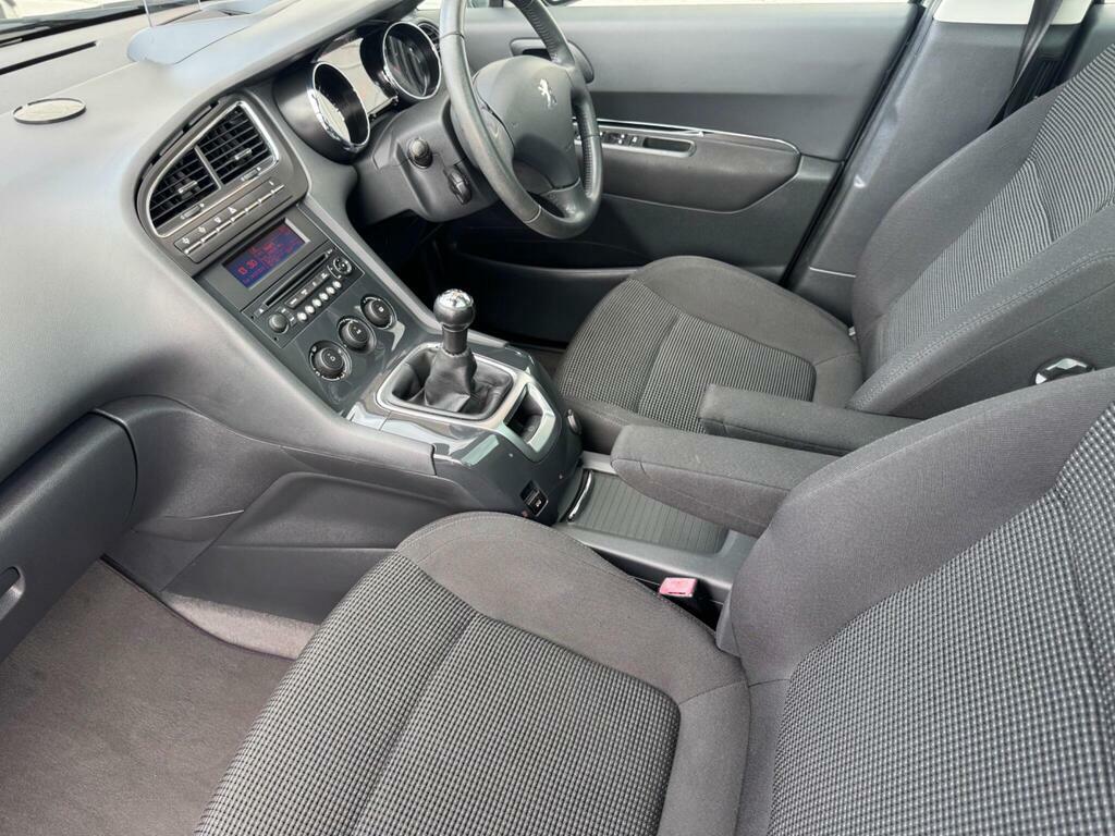 Peugeot 5008 Exclusive Red #16
