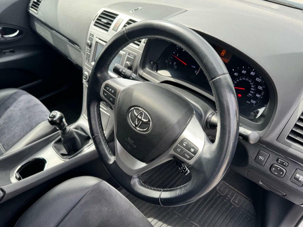 Toyota Avensis 2.0 D-4d Icon Business Edition Tourer Euro 5 Silver #4