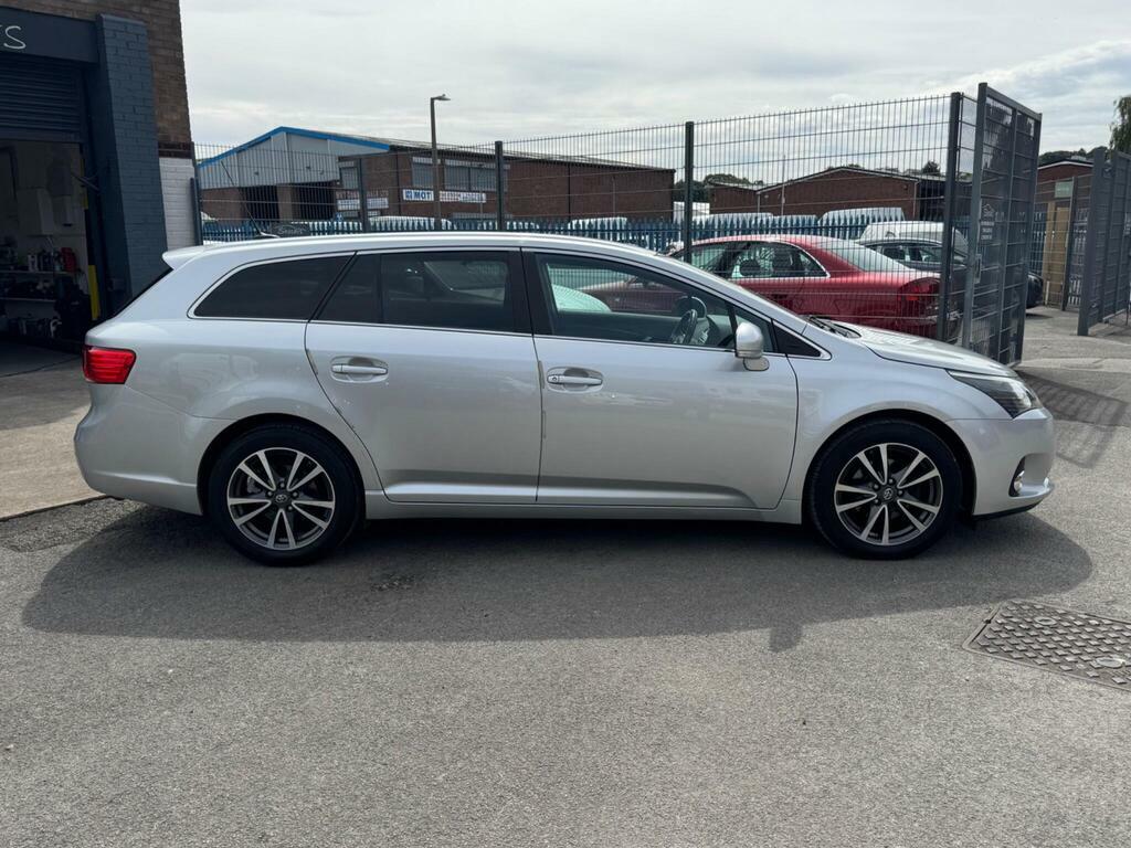 Toyota Avensis 2.0 D-4d Icon Business Edition Tourer Euro 5 Silver #3