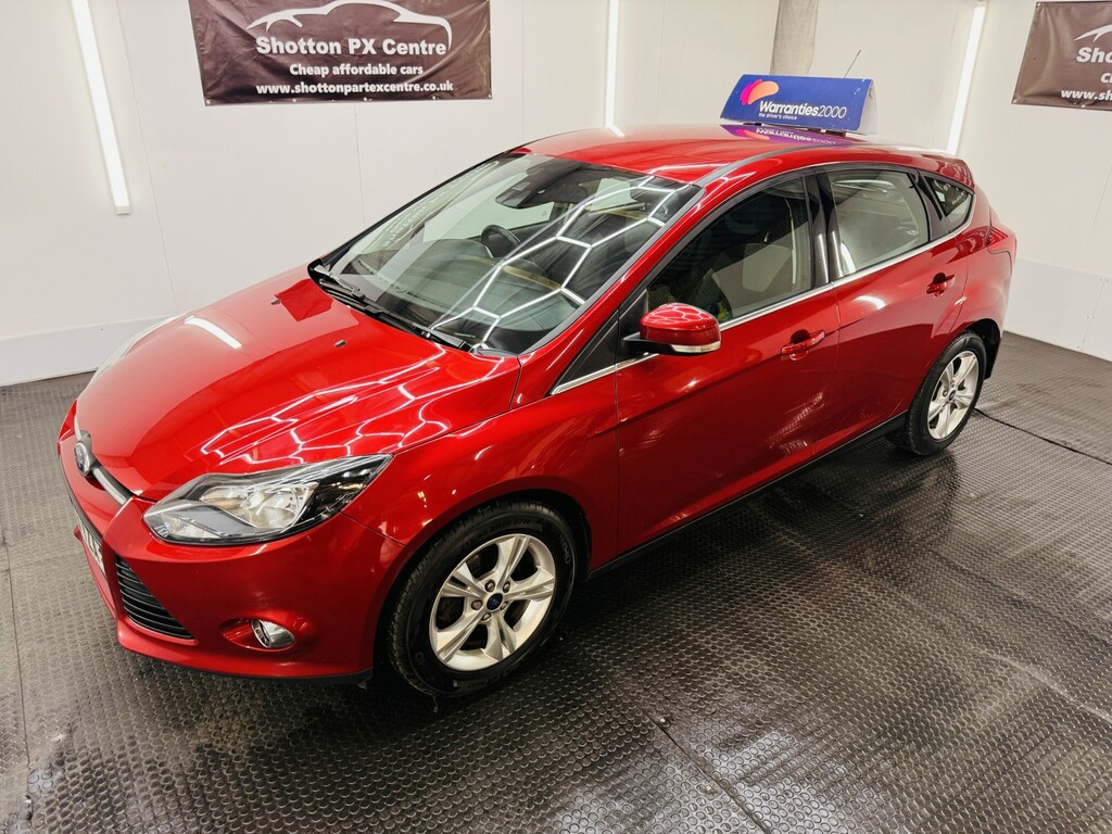 Ford Focus 1.0 T Ecoboost Zetec Red