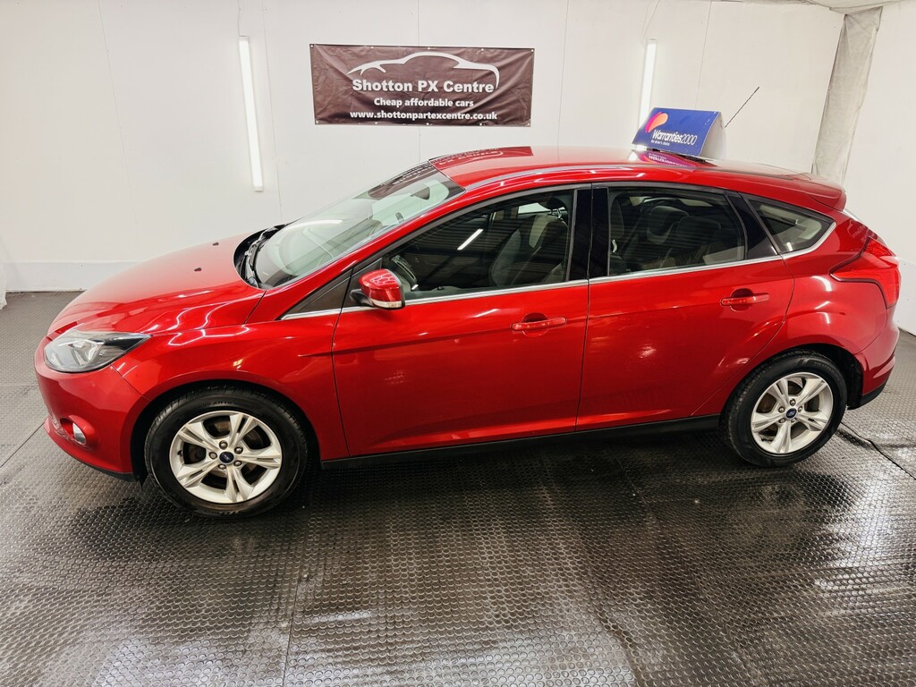 Ford Focus 1.0 T Ecoboost Zetec Red #2