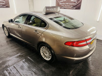 Jaguar XF 3.0 D V6 S Portfolio Sportbrake 275 Bhp White #24