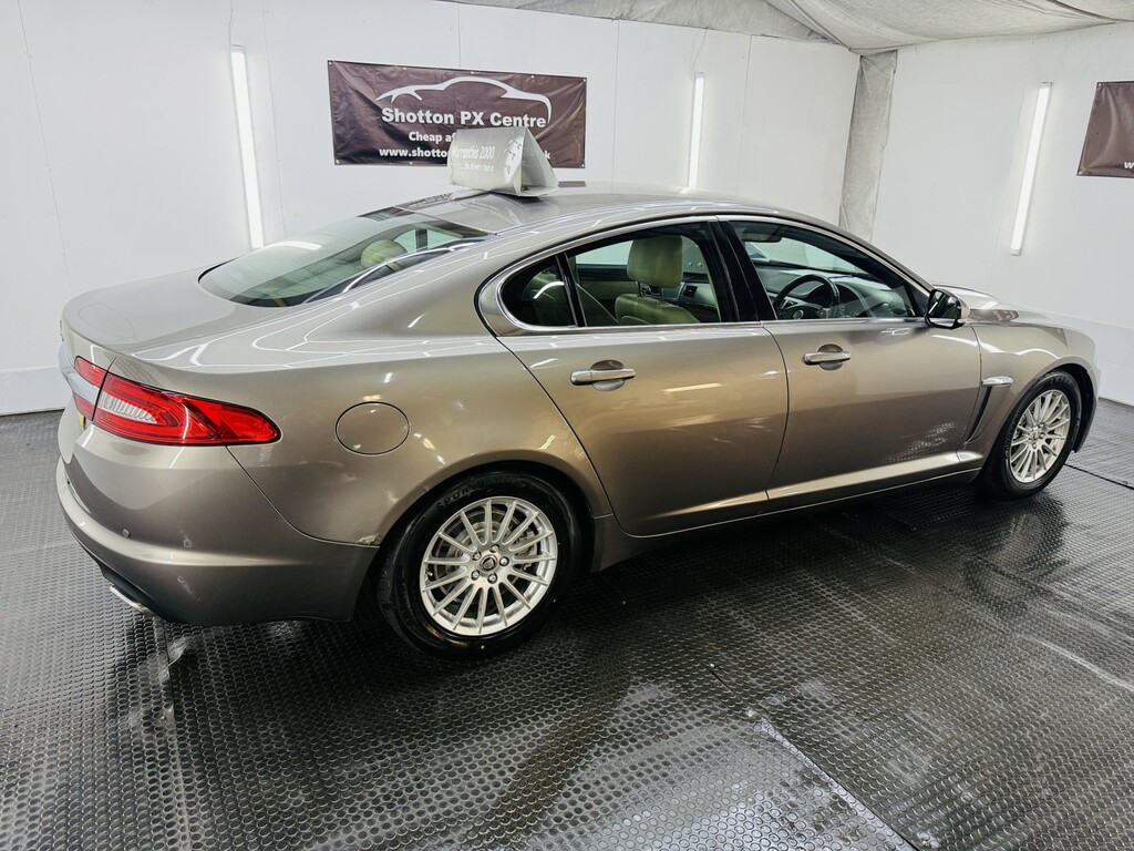 Jaguar XF 3.0 D V6 S Portfolio Sportbrake 275 Bhp White #10
