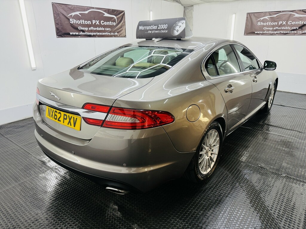 Jaguar XF 3.0 D V6 S Portfolio Sportbrake 275 Bhp White #11