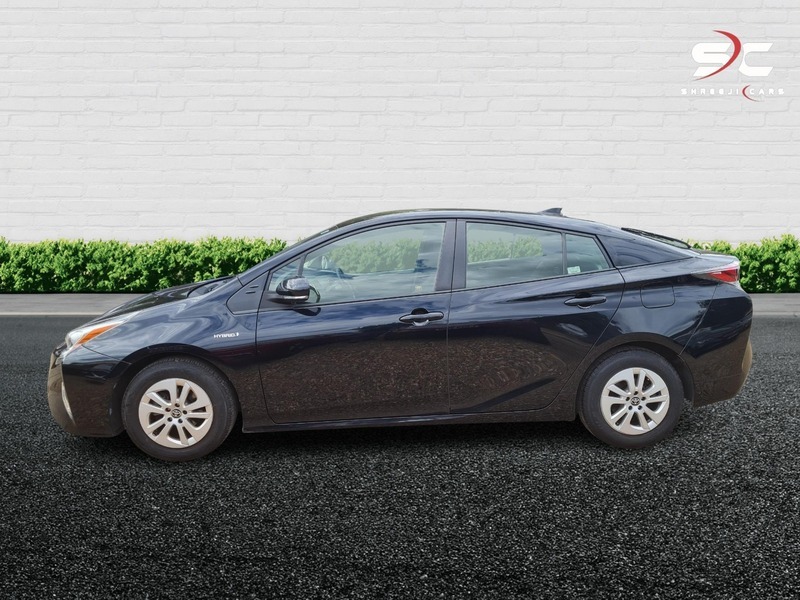 Toyota Prius Vvt-i Active Black #5