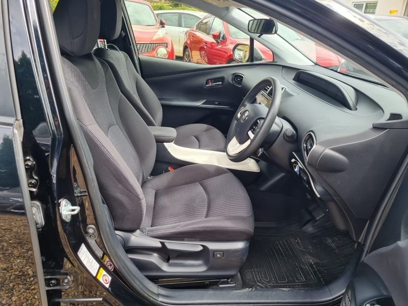 Toyota Prius 1.2 Dualjet Sz-t Ags Red #24