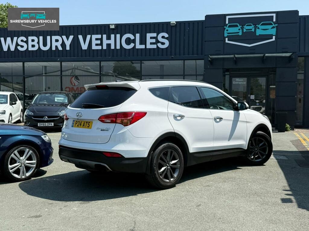 Hyundai Santa Fe Premium White #2