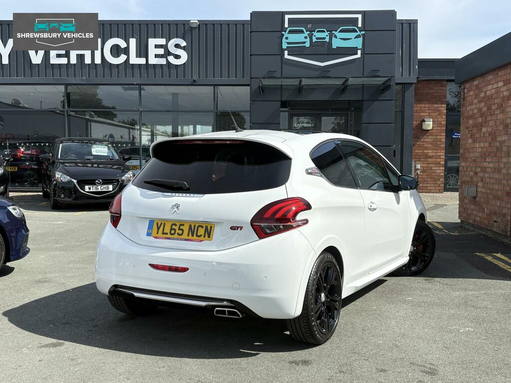 Peugeot 208 Gti Prestige White #2